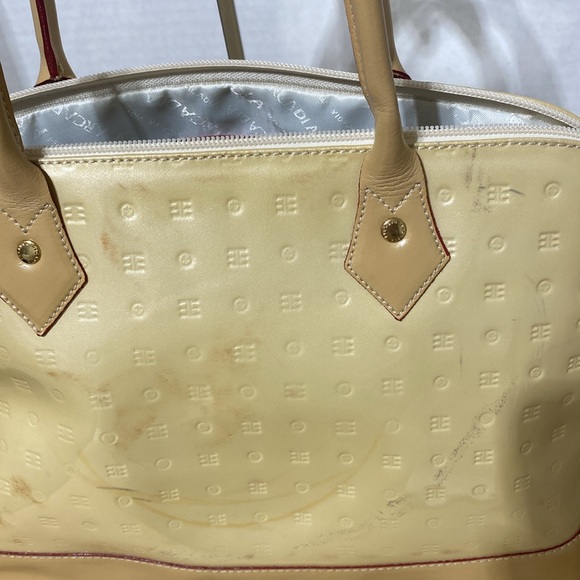 GUC. Arcadia buttercup, patent leather Bugatti bag. Made in Italy. - Picture 3 of 15